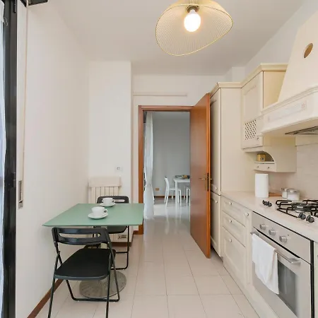 I Host - Finetti 4 Daire